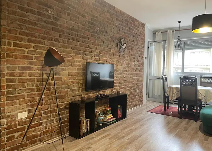 Bricks Near Pazari I Ri Apartamento